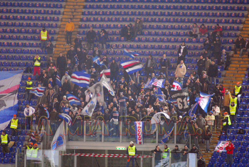 Le Mouvement Ultra en Italie - Page 22 Sampdoria14gennaio09_422