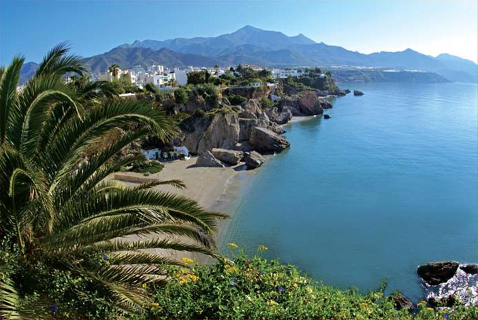 Away for 10 days. Nerja-strand-berge