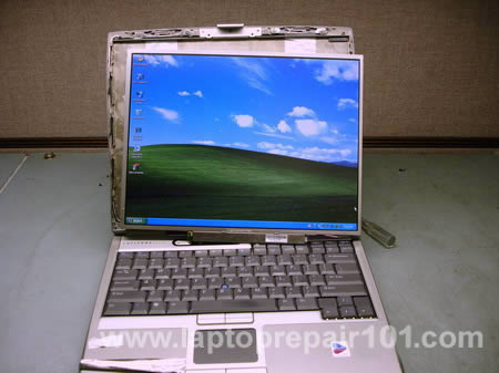 ازاى تصلح شاشة وقع عليها مية Laptop-screen-16