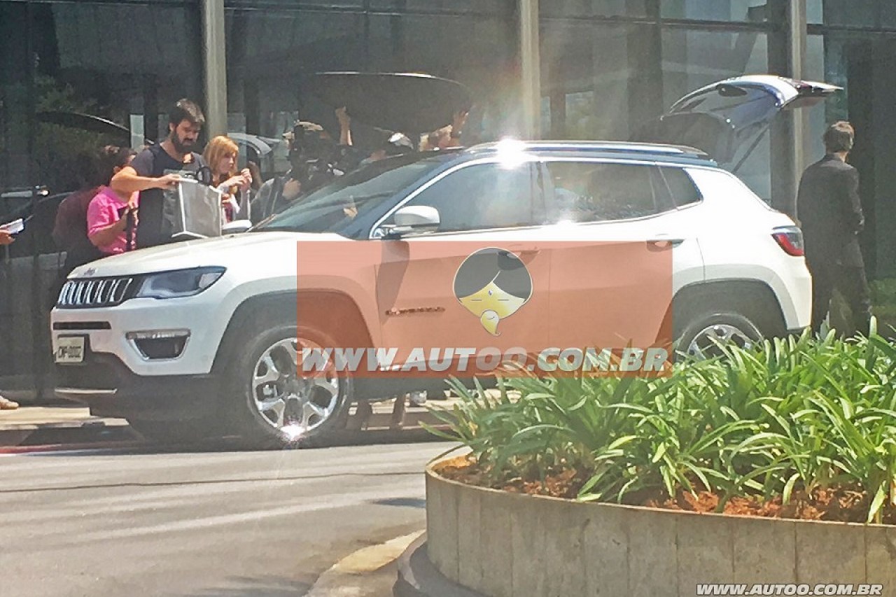 [ Actualité : Nouveauté ] Jeep Compass 2017 : premières photos à découvert du "Baby Cherokee" Spyshot-jeep-compass-2017-1