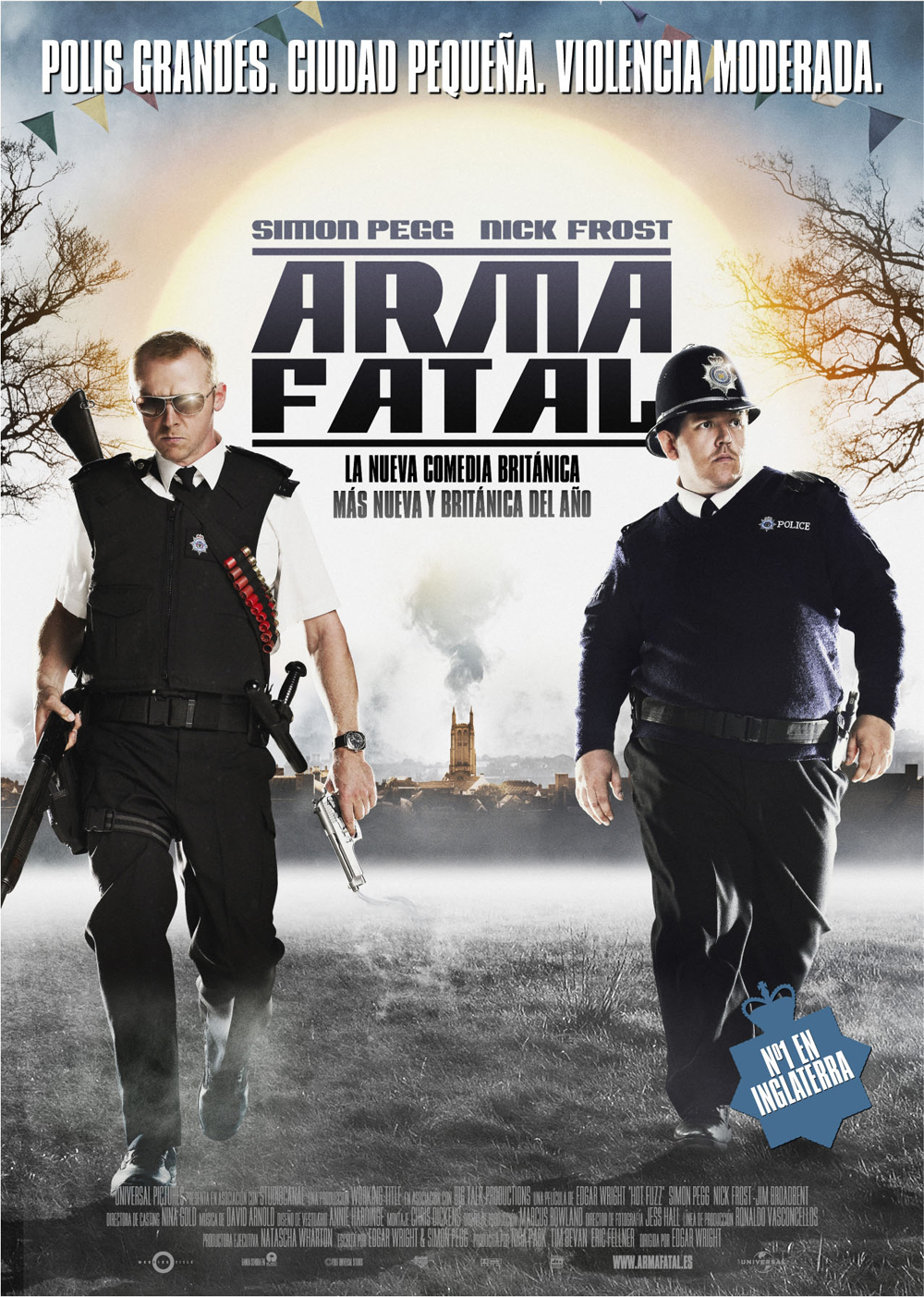 C I N E - Página 2 Hot-fuzz-spanish-poster-arma-fatal