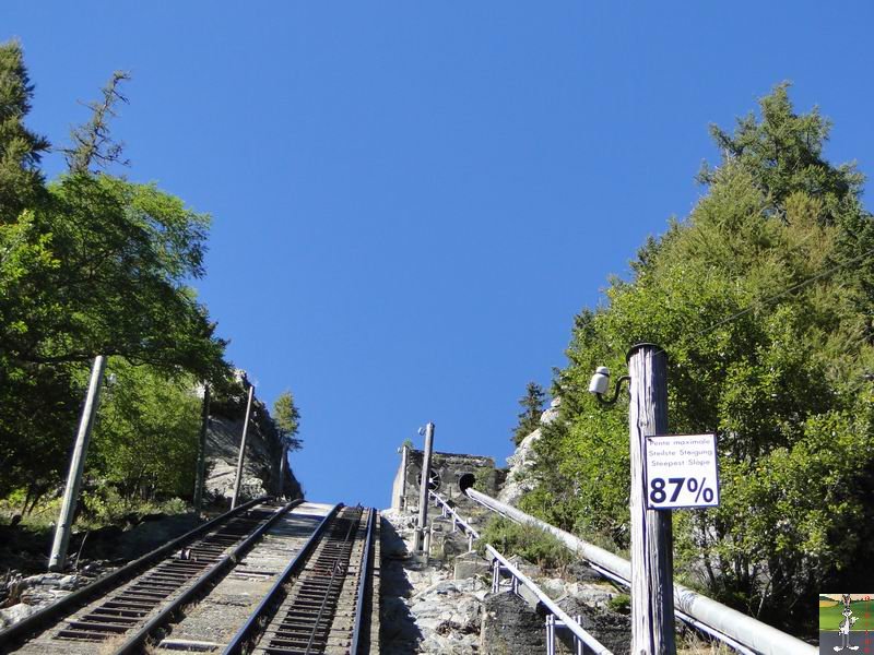 Parc d'Attractions du Châtelard (2 funiculaires et 1 petit train panoramique) (VS, Suisse) (11-09-2010) Chatelard_Chateau_d_eau_020