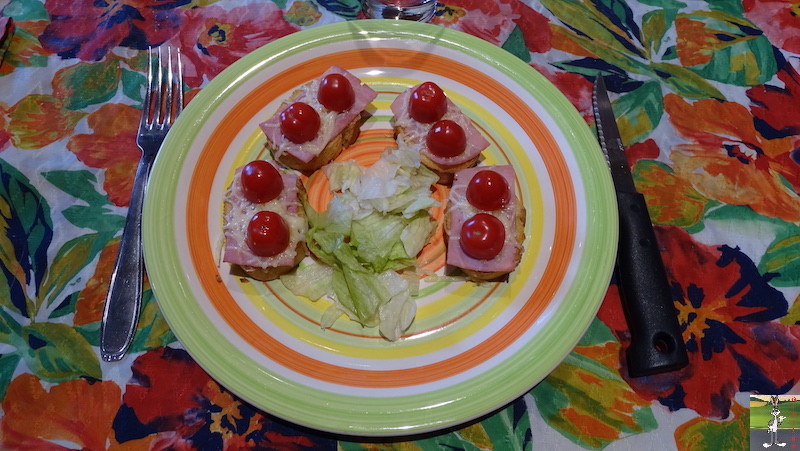 Mes plats que j'ai fait - Page 4 2020-05-10_tartines_grillees_fromage_jambon_tomates_01