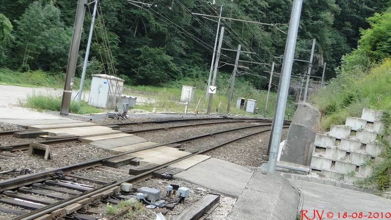 [01] Travaux caténaire 25 KV à Longeray 2010-08-18_Longeray_04