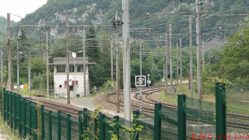 [01] Travaux caténaire 25 KV à Longeray 2010-08-18_Longeray_05