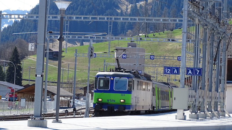 [SUISSE] : En gare de Zweisimmen (BE) 2019-04-20_Zweisimmen_40