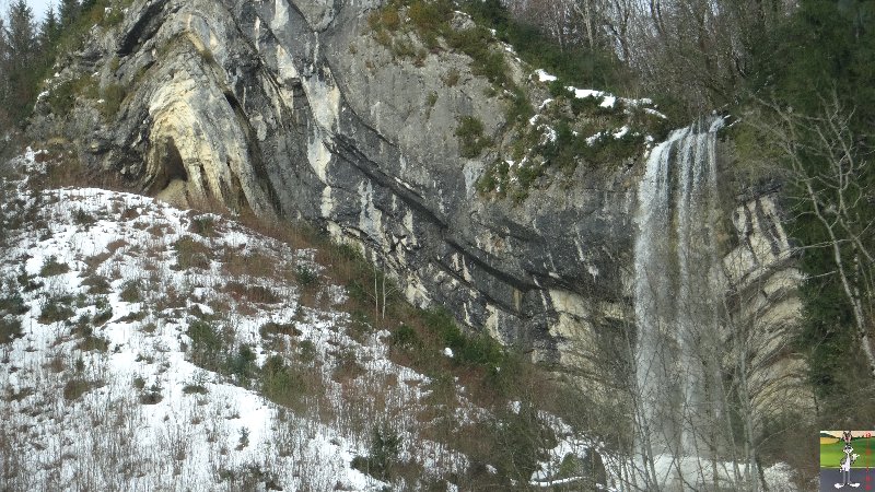 Les 4 Saisons de "Mon Jura" - Page 7 2015-02-14_cascade_chapeau_de_gendarme_01