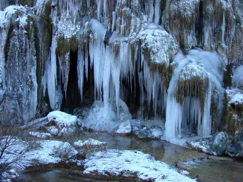 La Cascade des Tuffes - Grottes de Baume les Messieurs (39) Tuffes_08