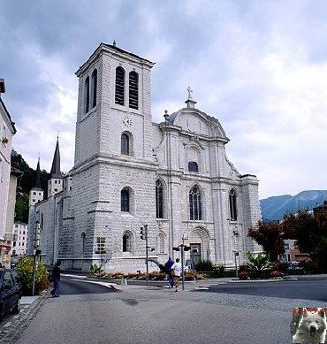 002 - St Claude (39) La cathédrale des Trois Apôtres (St Pierre, St Paul, St André) 0006