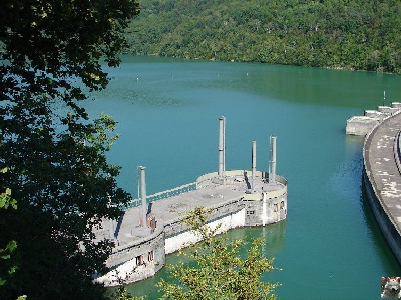 Le barrage et le lac de Vouglans (39) - 27/07 - 12/08/2007 0005