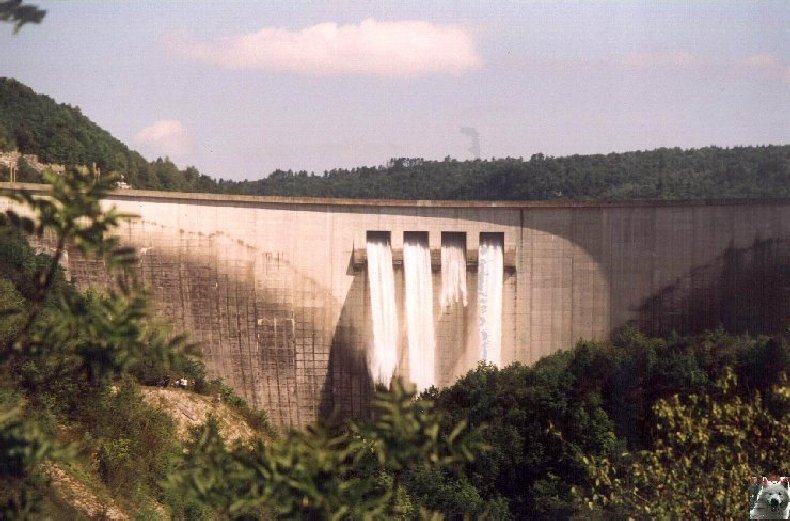 Le barrage et le lac de Vouglans (39) - 27/07 - 12/08/2007 0010