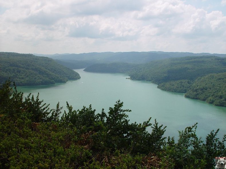 Le barrage et le lac de Vouglans (39) - 27/07 - 12/08/2007 0016