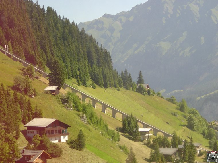 Le Schilthorn ou "Piz Gloria" - BE - 0002a