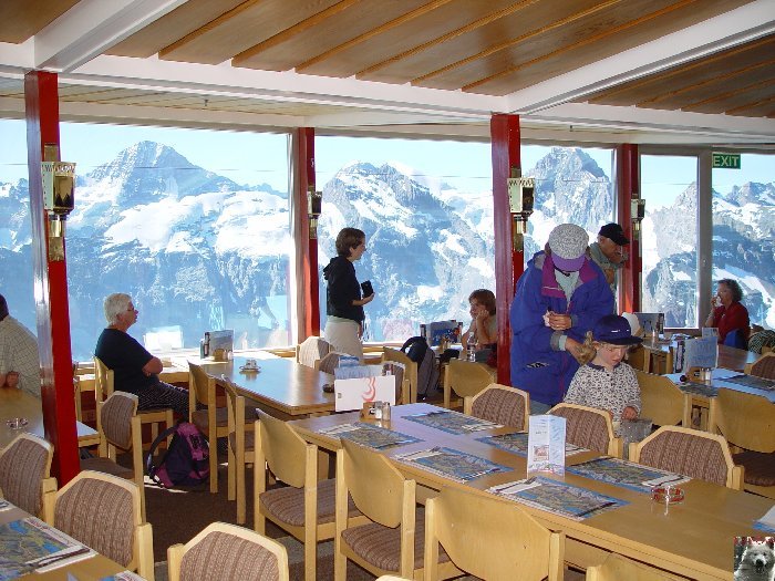 Le Schilthorn ou "Piz Gloria" - BE - 0033