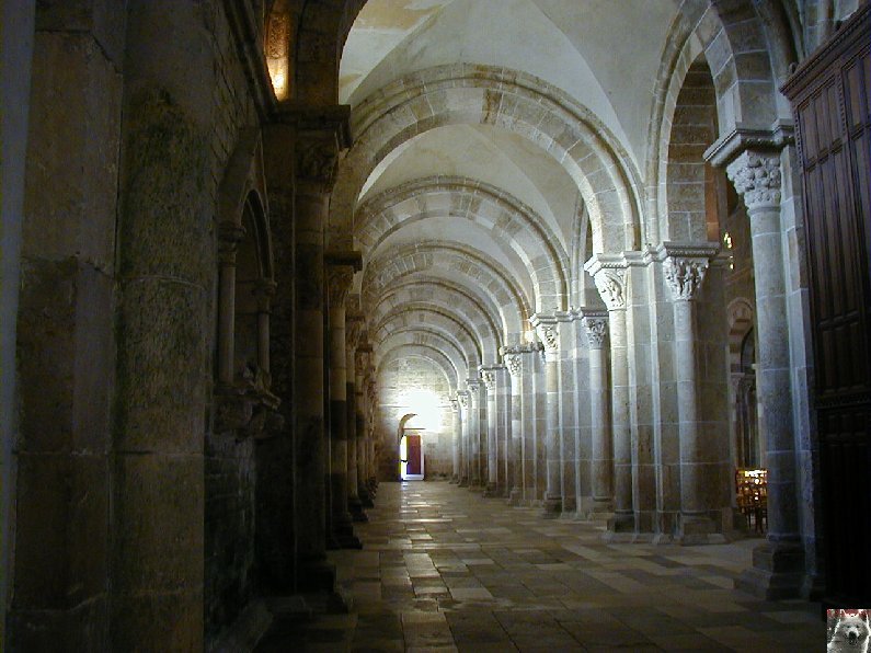 Ste Marie-Madeleine - Vézelay (89) 0012