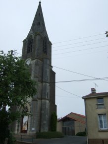 une eglise va devenir un centre commercial Fief_Savin_Clocher_78-7f76a-eaa45