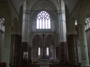 une eglise va devenir un centre commercial Geste_Interieur-7daf9-10c6d