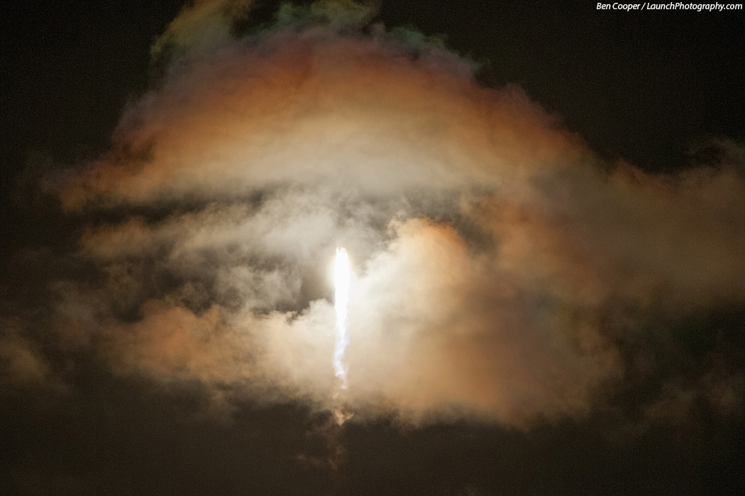 Space X: Lancement de Falcon-9 - CRS-1/SPX-1 07.10.2012 - Page 4 SpX-1_12