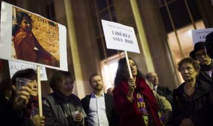 condamnation à mort d'Asia Bibi, mère de famille catholique,  57950_manif-asia-bibi-paris_440x260