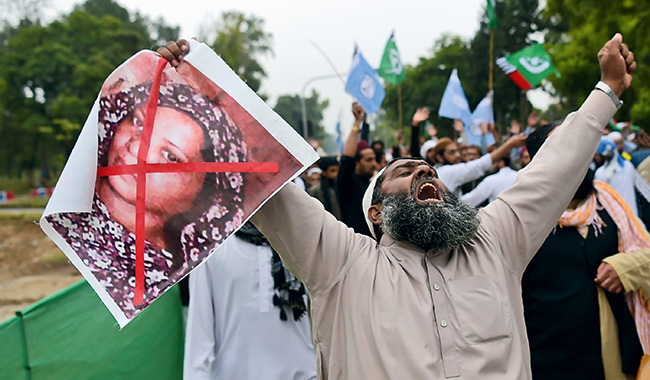 condamnation à mort d'Asia Bibi, mère de famille catholique,  94146_analyse-pakistan-asie-bibi