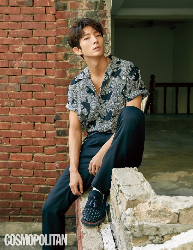 LEE JOON GI 2018.8 Corea cosmopolita 2093112476_UIM6CWmN_e290b9ae24b9f4d5126e35a21ed5bf8dd4f7b4e2