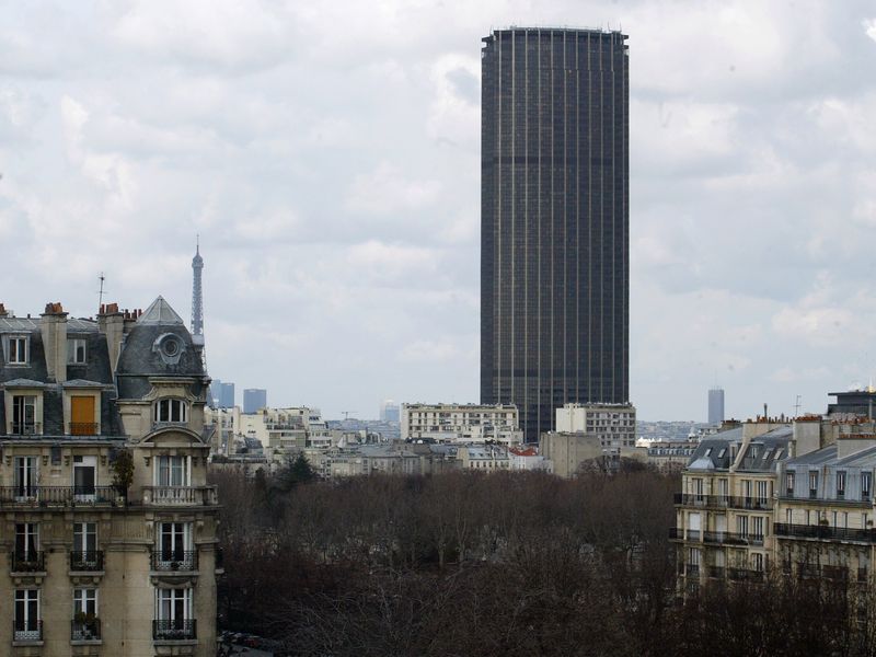 Dans votre Paris idéal, quel monument souhaiteriez-vous voir disparaître ? 20090410PHOWWW00272