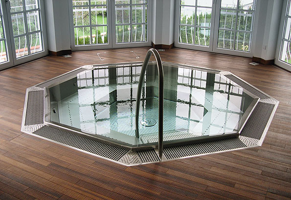 Whirlpool          237_47Indoor-Whirlpool-mit-Aussicht