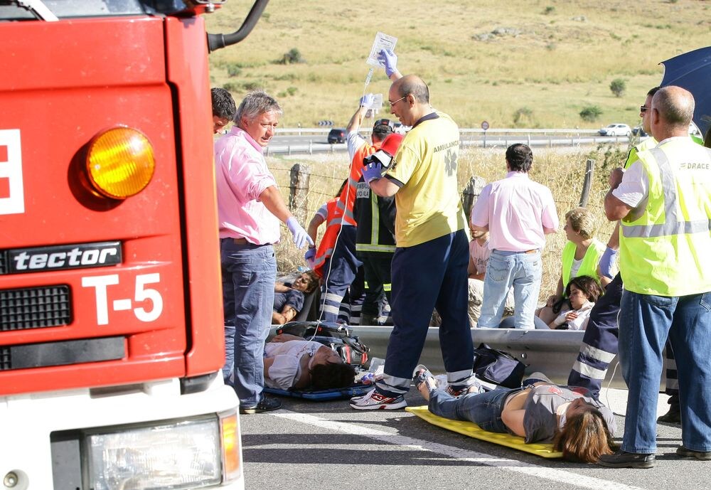 Nueve muertos en un accidente de autobús en Ávila hoy 8 de julio 2013 Ofici