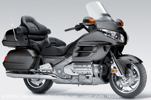 [Nouveauté] Honda Goldwing GL 1800 Honda-goldwing-gl1800-marron