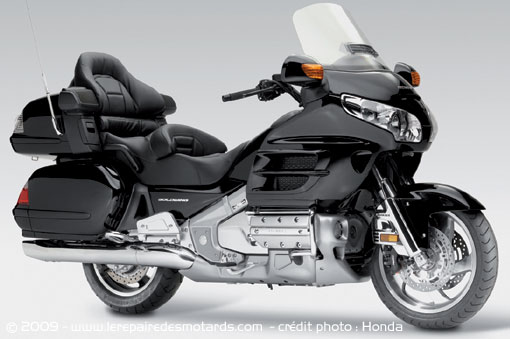 [Nouveauté] Honda Goldwing GL 1800 Honda-goldwing-gl1800-noir