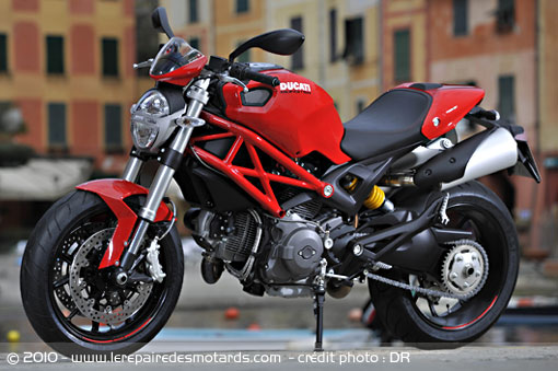 jeux des images ...bis (soumis a gage) - Page 37 Ducati-monster-796