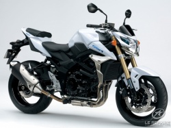 Suzuki 2011 : évolutions des GSX-R 600 et 750 et nouvelle GSR 750 Suzuki-gsr-750-blanc