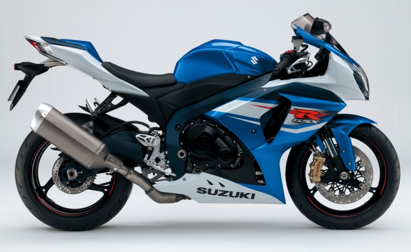 Infos sur le Gsxr1000 LO2, enfin les images... - Page 3 Suzuki-gsx-r-1000-2012-droite_hd