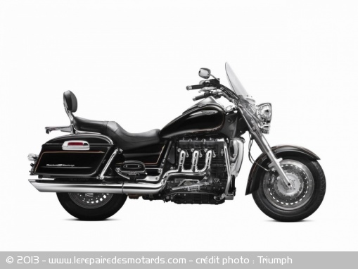 Triumph Rocket III touring ou roadster Triumph-rocket-touring-profil