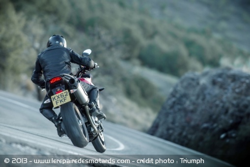 [NEWS] Triumph Tiger Sport 1050 Triumph-tiger-sport-1050-arriere