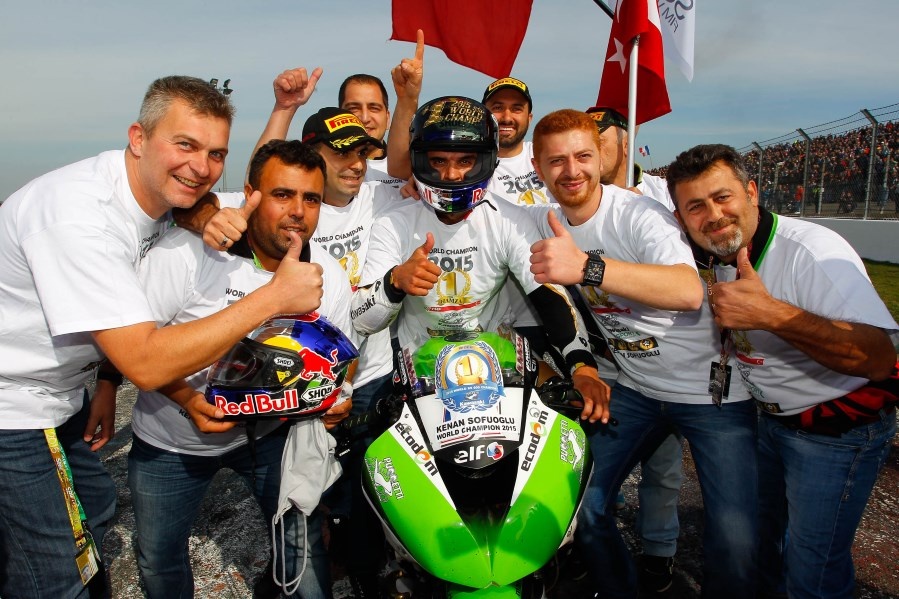 [WSBK] Magny Cours Wsbk-wss-magny-cours-sofuoglu-champion-monde_hd