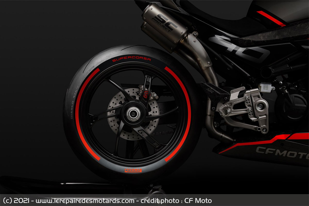 CF Moto SR Vision Concept Sportive-cf-moto-sr-vision-concept-roue-ar_hd