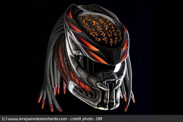 Top 10 des casques moto customisés Casques-moto-customises-predator