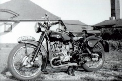 [TOPIC UNIQUE] Histoire des constructeurs motos - Page 2 Douglas-t35