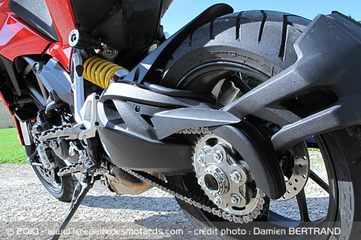 Essai MTS1200 par "Le repaire des motards" Ducati-multistrada-1200-roue-ar
