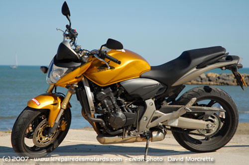 CR 600 Hornet 2008 Honda-hornet-600-plage