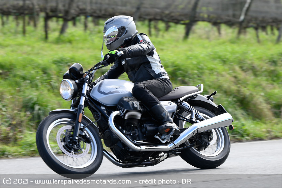 Moto Guzzi V7 850 Special 2021 [essai] Performances-moteur-partie-cycle-guzzi-v7-850_hd