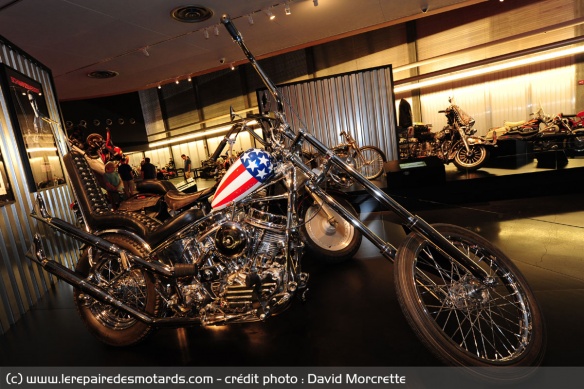 Définition : Custom Custom-cruiser-chopper-captain-america