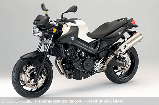 BMW prsente le roadster F 800 R Bmw-f-800-r-av