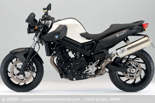 BMW prsente le roadster F 800 R Bmw-f-800-r-blanc