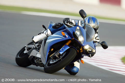 yamaha  R1  2009 Yamaha-r1-action