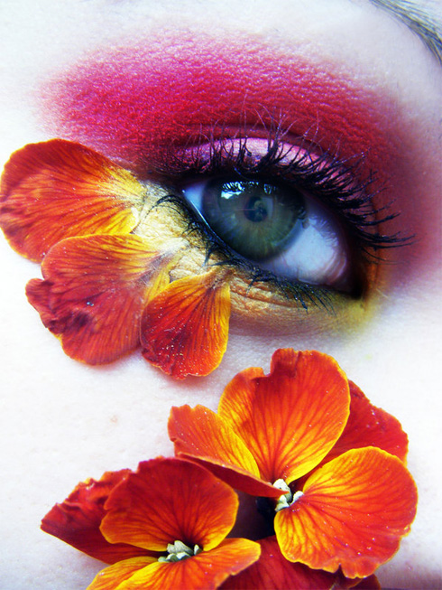 عيون Maquillage-yeux-fleur-1