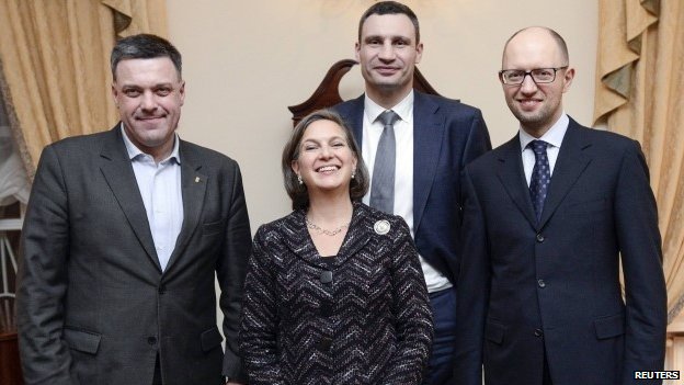 Les néo-conservateurs sont les personnes à surveiller de très, très près... Victoria-nuland-tyahnybok