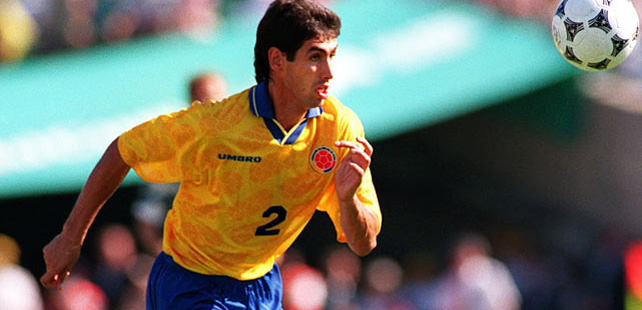 Le saviez-vous ? Un footballeur colombien a été assassiné après avoir marqué un but contre son camp ! Andres-escobar
