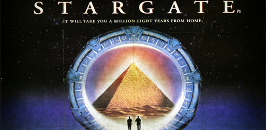 Le saviez-vous ? Stargate a été le premier film à avoir un site web officiel ! Stargate-site-web